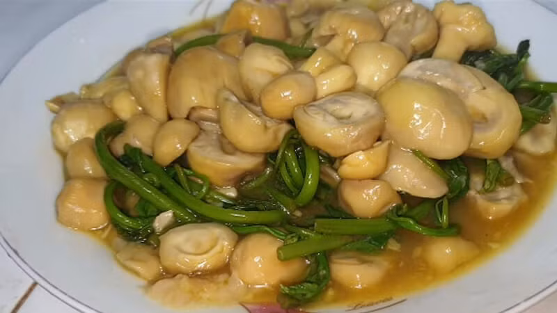 Không cần phải là loại rau đắt tiền, rau lang vẫn có thể góp phần cung cấp nhiều dưỡng chất cần thiết cho cơ thể. Ảnh: Bách hoá XANH
