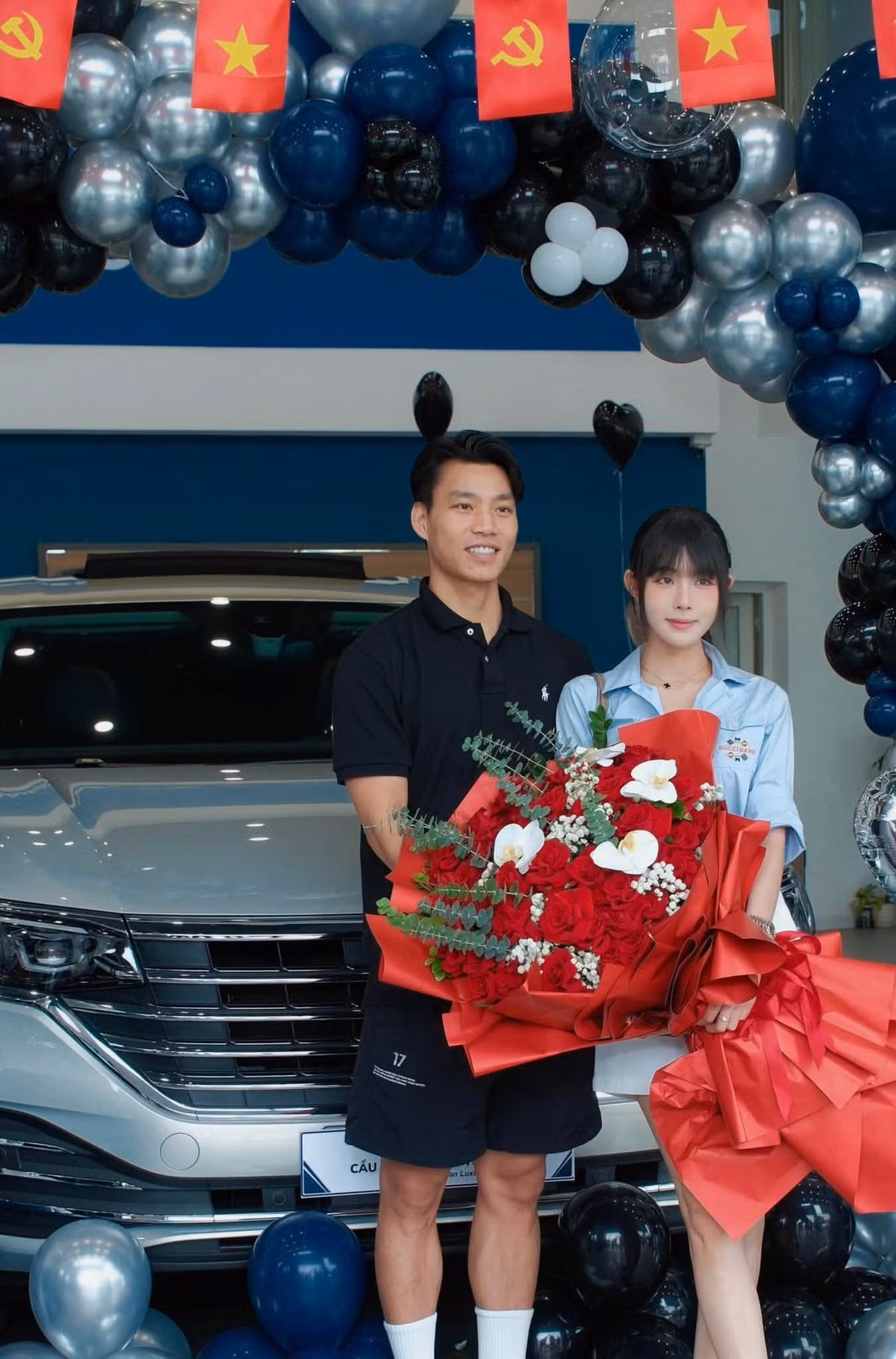 Bích Hạnh cho biết hai vợ chồng lựa chọn xe rộng hơn chủ yếu để phục vụ nhu cầu của cả nhà. Khi có thêm em bé, chiếc xe hiện tại sẽ khá chật do phải lắp thêm ghế an toàn cho trẻ nhỏ; xe 7 chỗ cũng thuận tiện hơn khi về quê hoặc đưa đón mẹ chồng và các con.