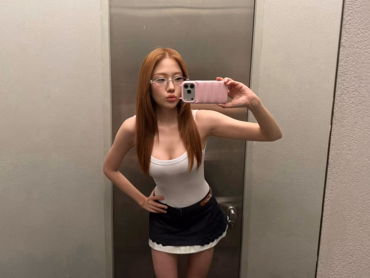 Sự thay đổi về ngoại hình còn kéo theo phong cách thời trang của Uyển Ân thăng hạng rõ rệt.