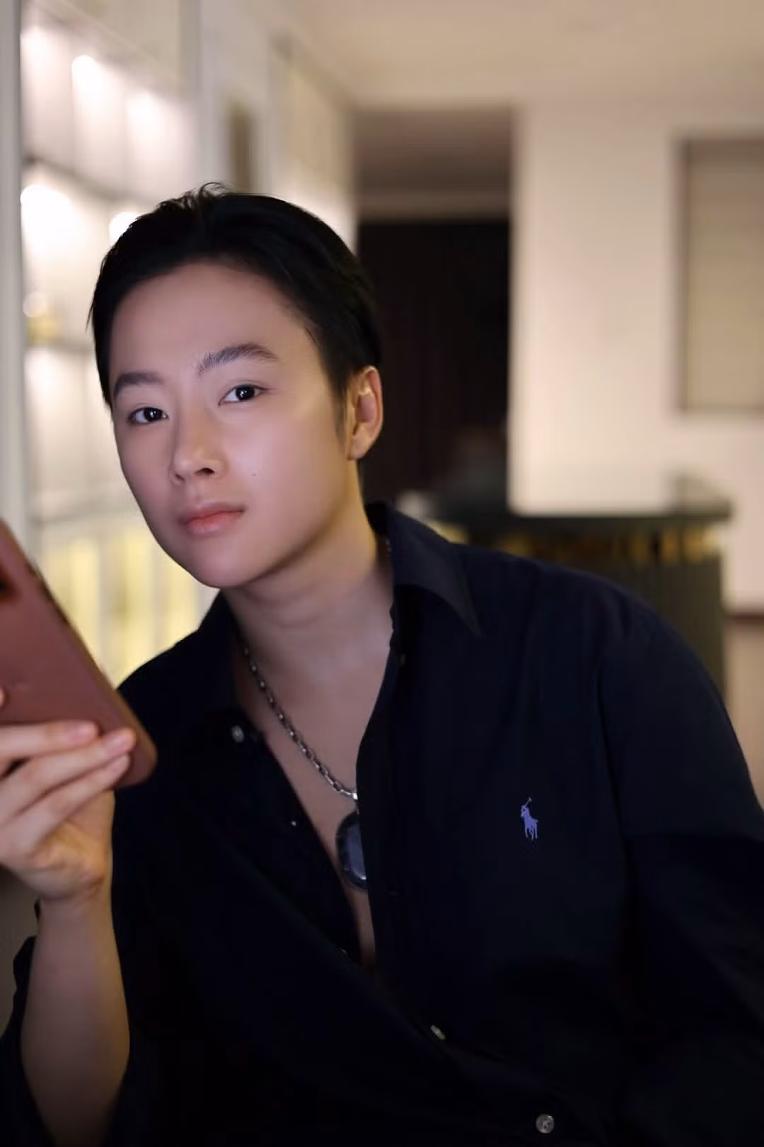 Hình ảnh hiện tại của nữ diễn viên được cho là quá khác biệt so với vẻ mềm mại, gợi cảm từng là dấu ấn của cô trong nhiều năm hoạt động nghệ thuật. Ảnh: Fb Angela Phương Trinh