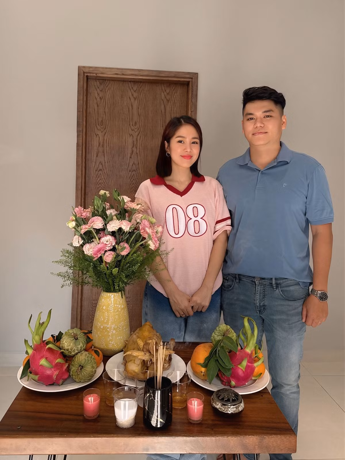 Vợ chồng diễn viên Lê Phương - ca sĩ Trung Kiên khoe nhà phố mới tậu ở TP HCM. Ảnh: FB Lê Phương