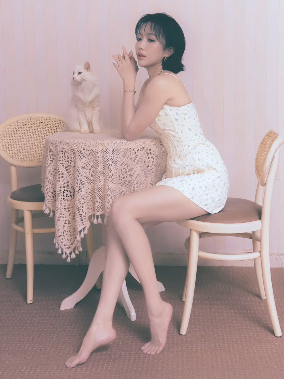 Thời gian gần đây, mạng xã hội không ngừng xôn xao trước loạt hình ảnh mới của Diệu Nhi.