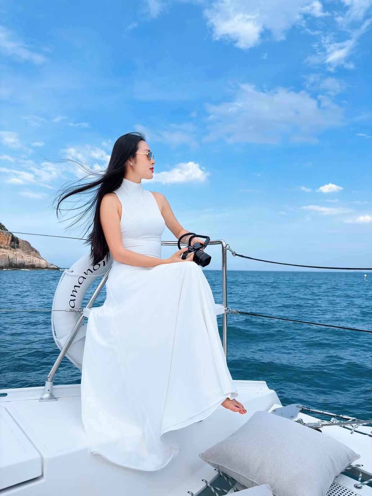 Mới đây, diễn viên Diệp Bảo Ngọc chia sẻ loạt ảnh trong chuyến du lịch biển Ninh Thuận, gây chú ý với vẻ đẹp thanh thoát, rạng rỡ. Ảnh: FB Diệp Bảo Ngọc