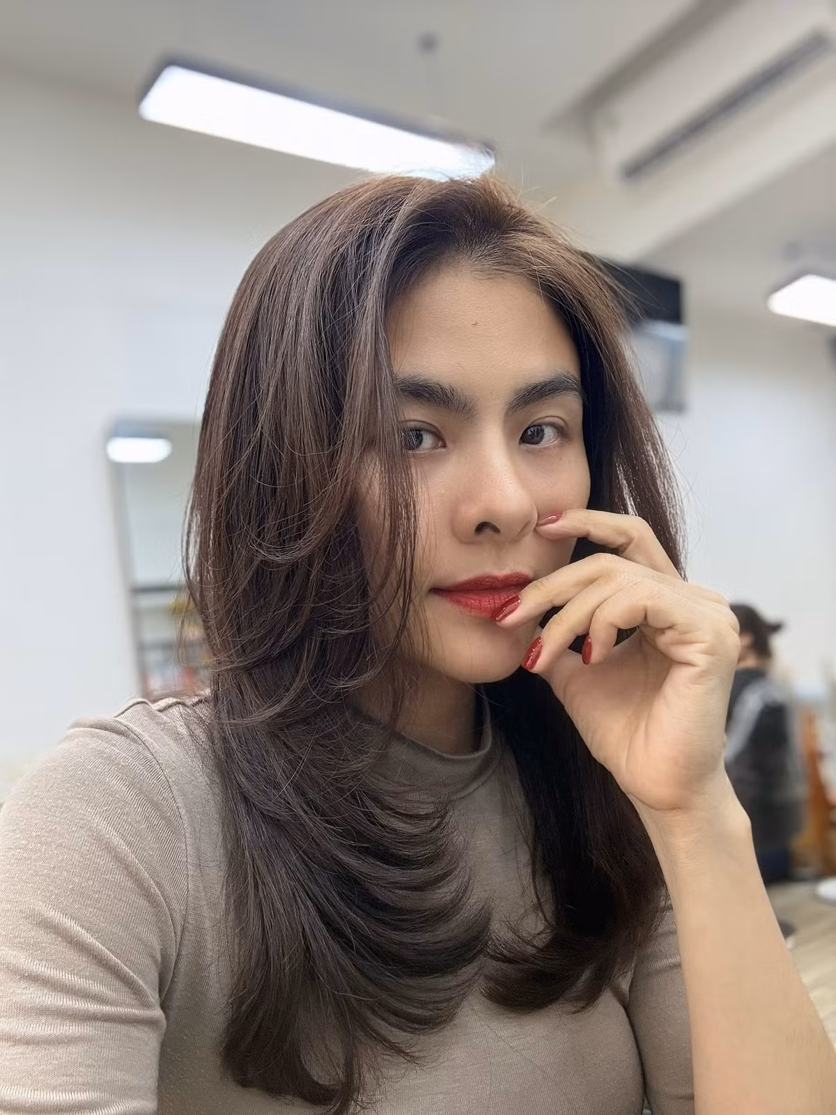 Diễn viên Vân Trang khoe tóc mới đón Tết. Ảnh: FB Vân Trang