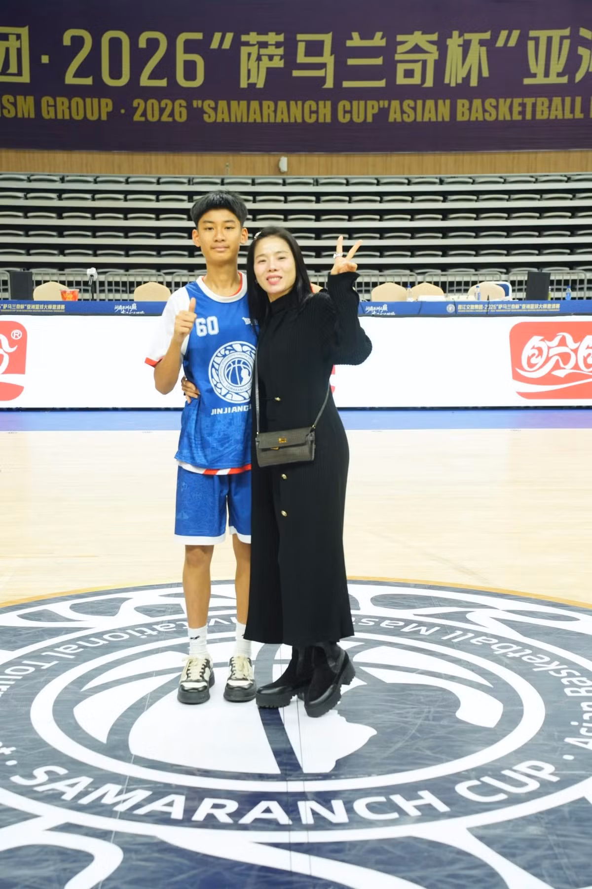 Kỳ Anh là con trai chung của Lệ Quyên và doanh nhân Đức Huy. Sau khi bố mẹ ly hôn, cậu chủ yếu sống cùng mẹ nhưng vẫn nhận được sự quan tâm đầy đủ từ cha. Cả hai giữ mối quan hệ văn minh, cùng nhau chăm sóc và đồng hành trong quá trình trưởng thành của con.