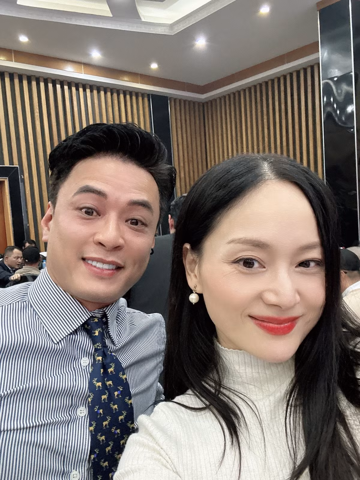 Diễn viên Lan Phương có dịp hội ngộ với đàn anh - diễn viên Hồng Đăng. Ảnh: FB Lan Phuong Nguyen
