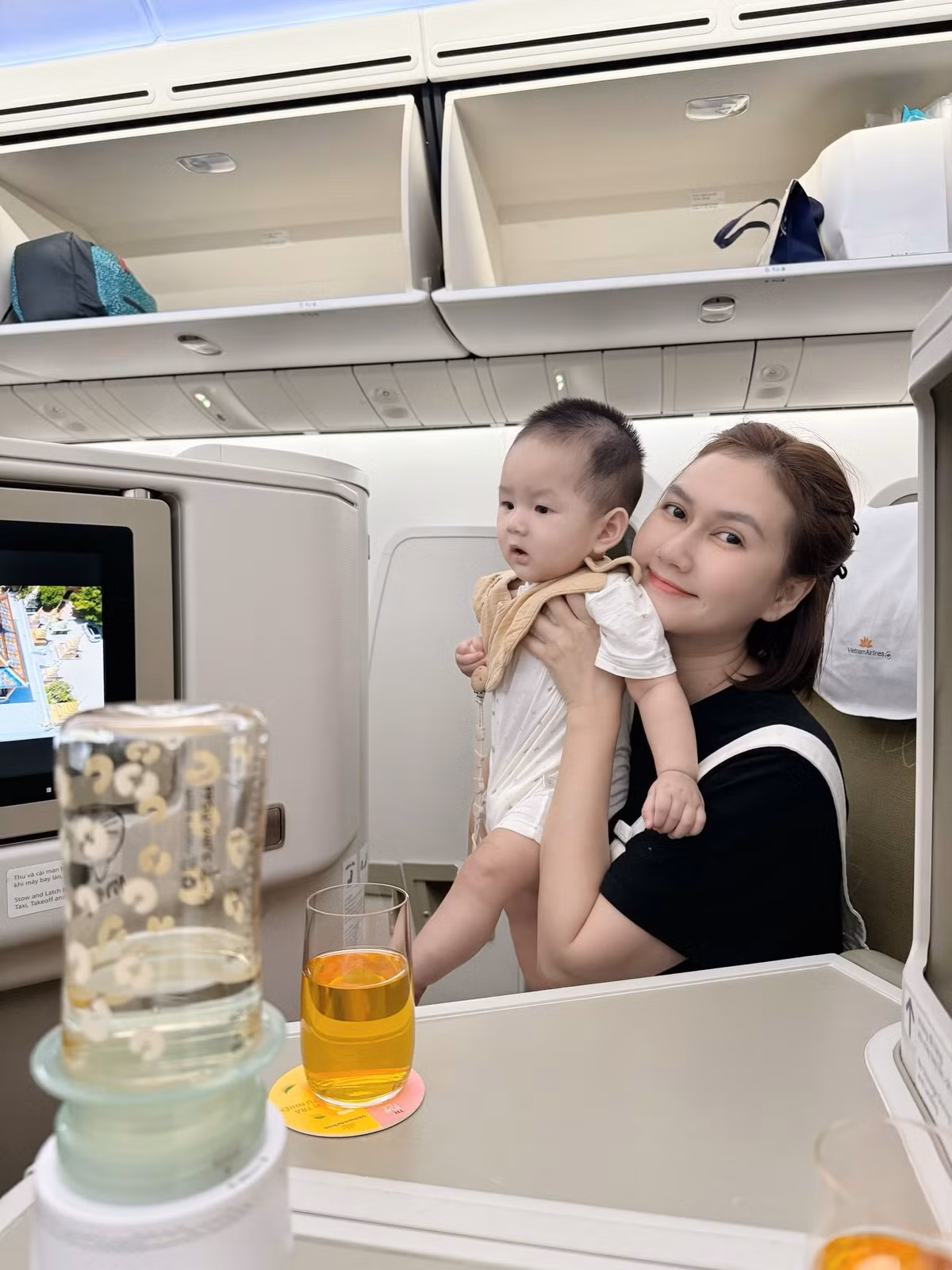 Diễn viên Hương Giang hiếm hoi cho quý tử lên sóng. Ảnh: FB Nguyễn Hương Giang