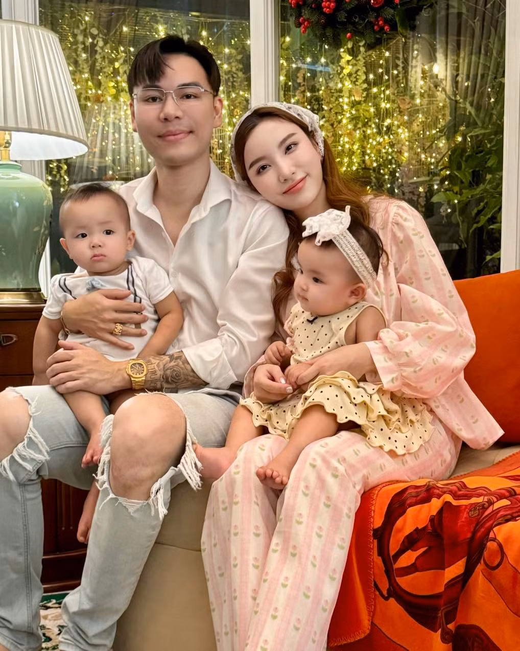 Trong showbiz Việt, Hạnh Sino là cái tên không còn xa lạ khi vừa sở hữu tài năng nghệ thuật, vừa gây ấn tượng với nhan sắc mặn mà theo thời gian. Ảnh: FB Hạnh Sino