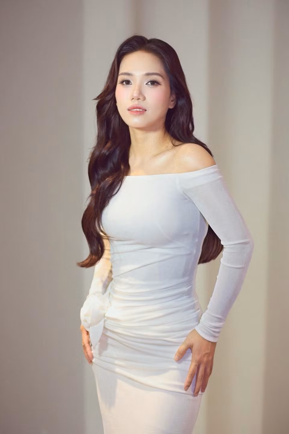 Nhiều khán giả nhận xét visual của Thuỳ Chi ngày càng lên hương.