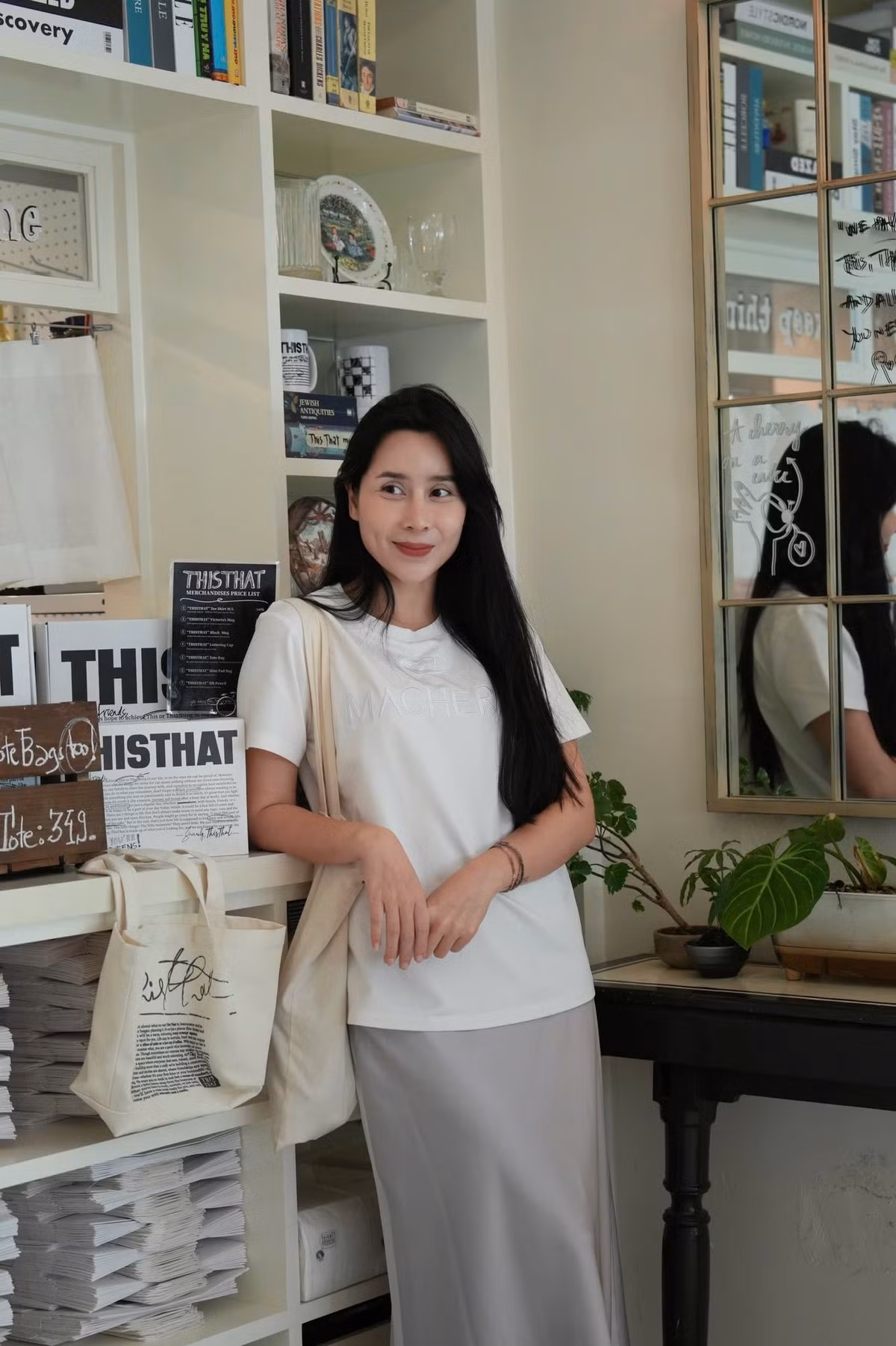 Cô không ngại thử nghiệm nhiều style khác nhau, từ thanh lịch, quý phái đến cá tính, năng động.