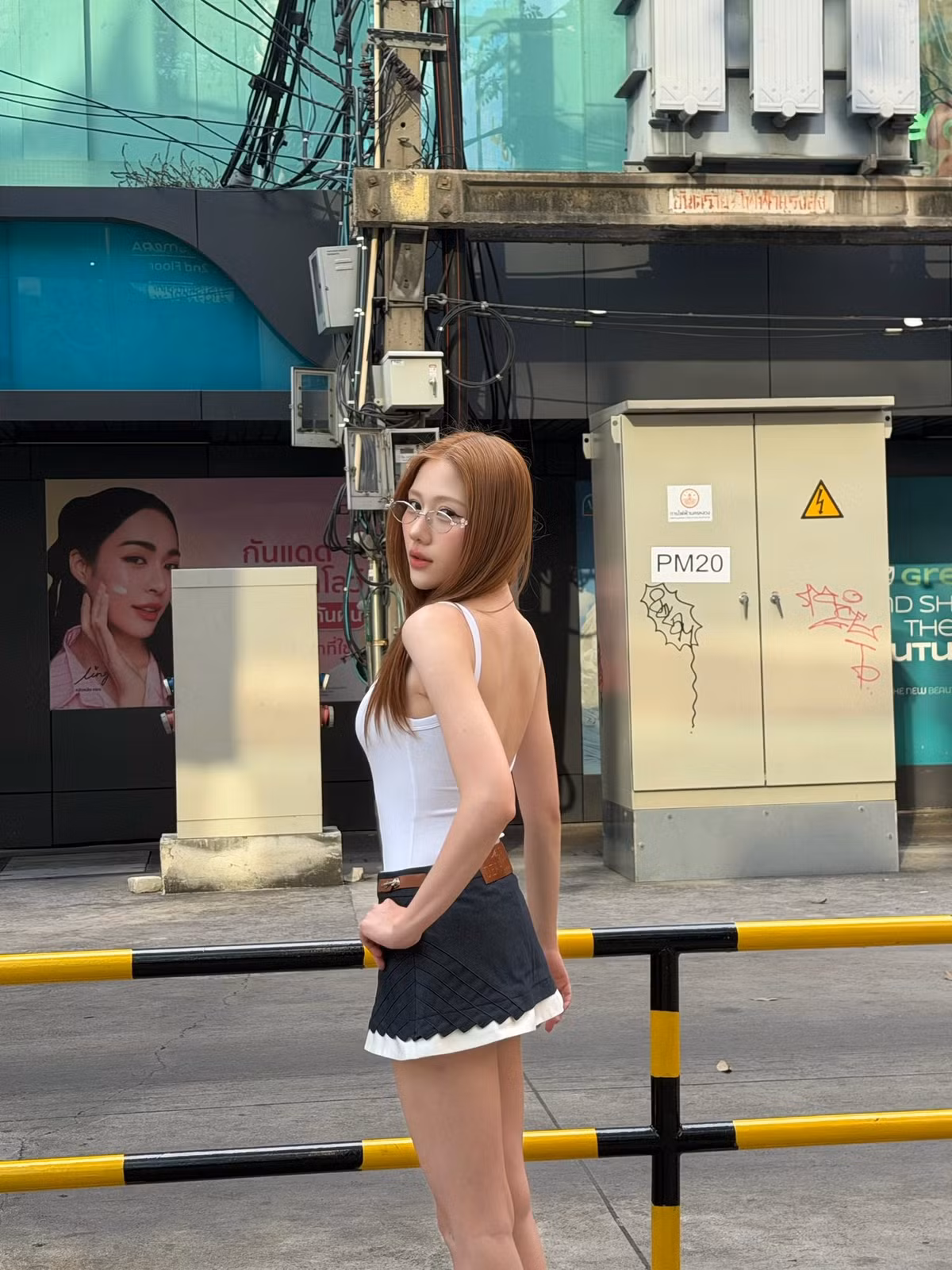 Nhiều cư dân mạng còn bất ngờ khi thấy nữ diễn viên sở hữu những đường nét có phần tương đồng với Triệu Lộ Tư – mỹ nhân nổi tiếng với vẻ đẹp ngọt ngào của màn ảnh Hoa ngữ.