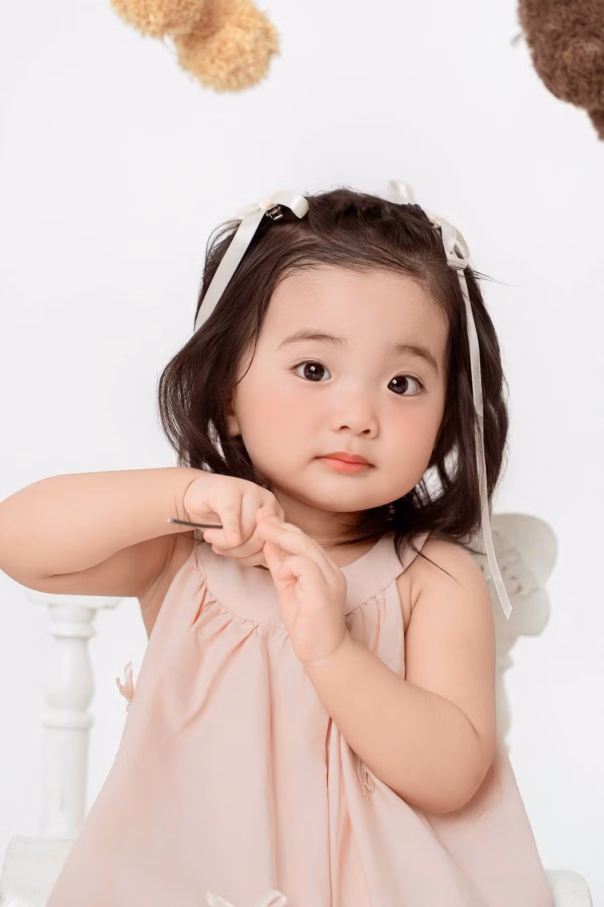 Giống như anh trai Kubi và chị gái Anna, bé Lisa cũng được nhận xét là bản sao nâng cấp của bố về ngoại hình.