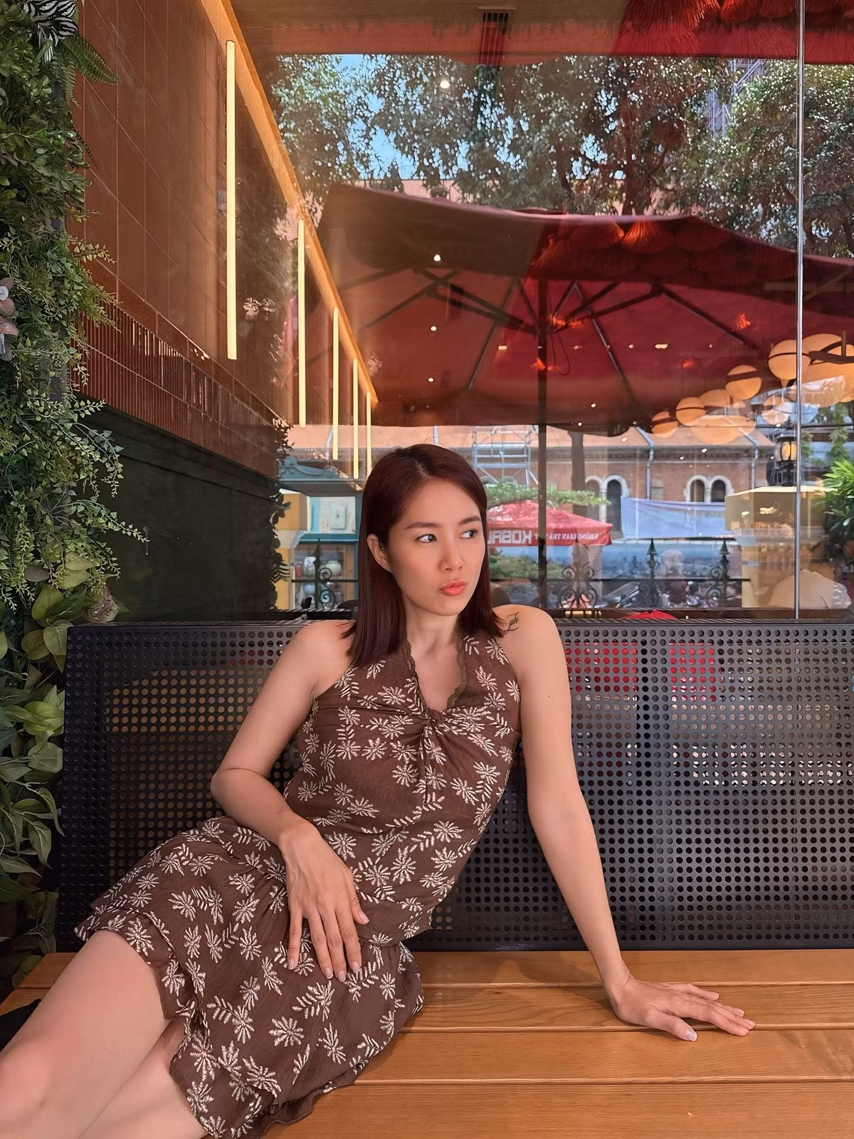 Về đời tư, sau đổ vỡ hôn nhân, Lê Phương đang hạnh phúc bên ông xã ngoài ngành giải trí, cùng nhau nuôi dạy 2 người con.