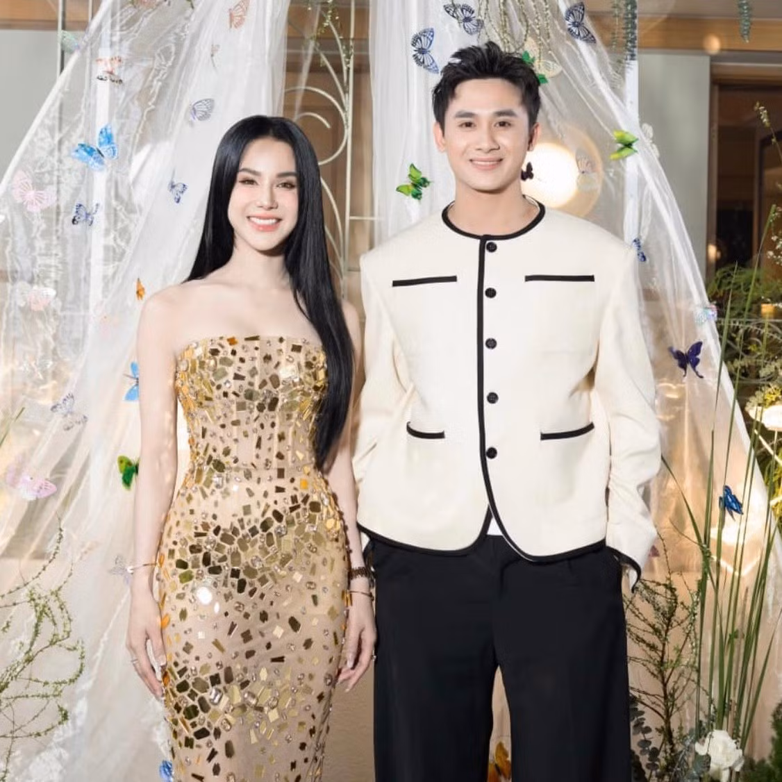 Thời gian gần đây, Diệp Lâm Anh cũng gây chú ý khi thường xuyên xuất hiện cùng người mẫu trẻ Phạm Kiên sinh năm 2000, sở hữu chiều cao 1m85 và thân hình săn chắc.