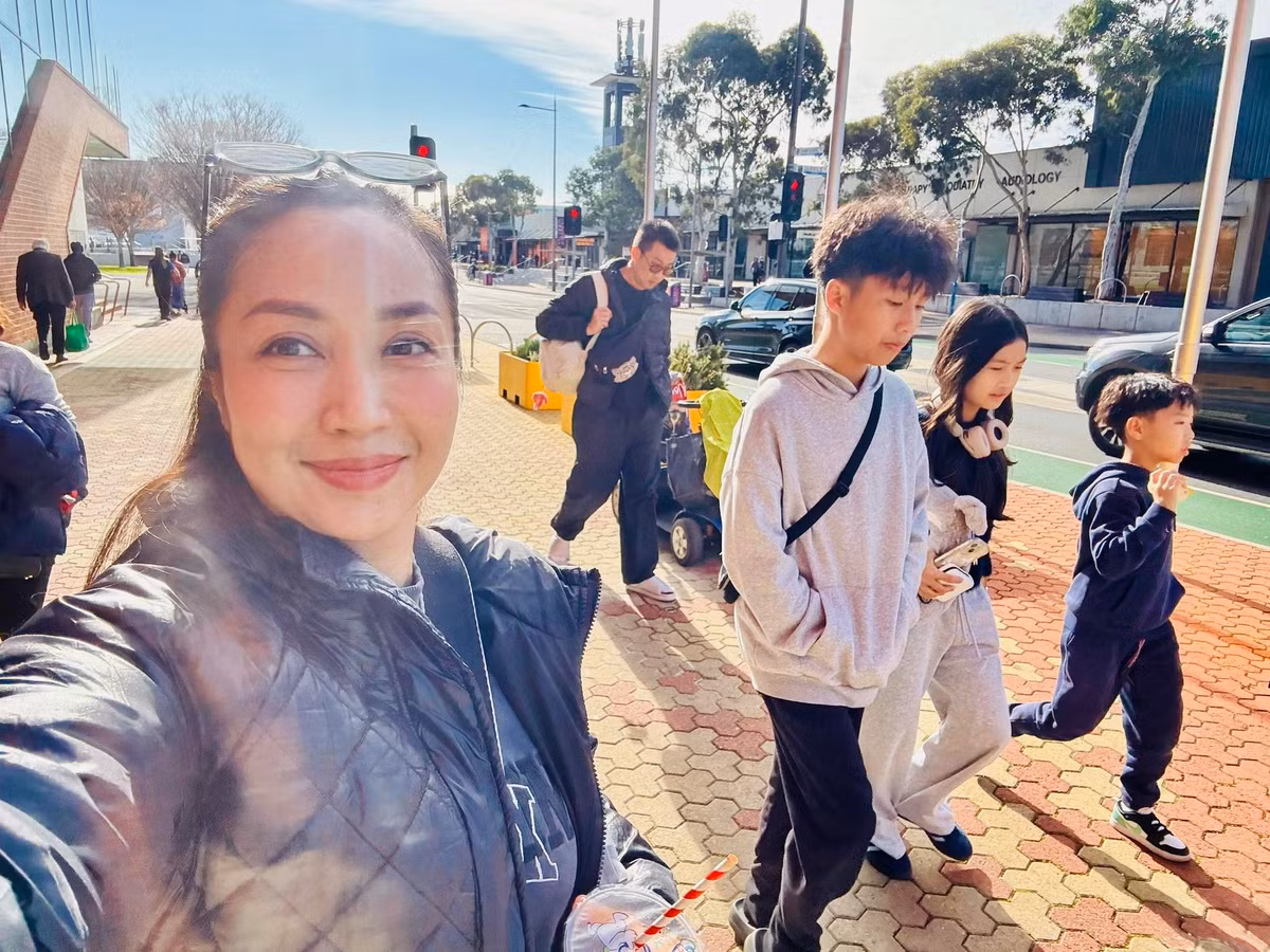 Ốc Thanh Vân đưa các con sang Australia nghỉ hè. Ảnh: FB Ốc Thanh Vân