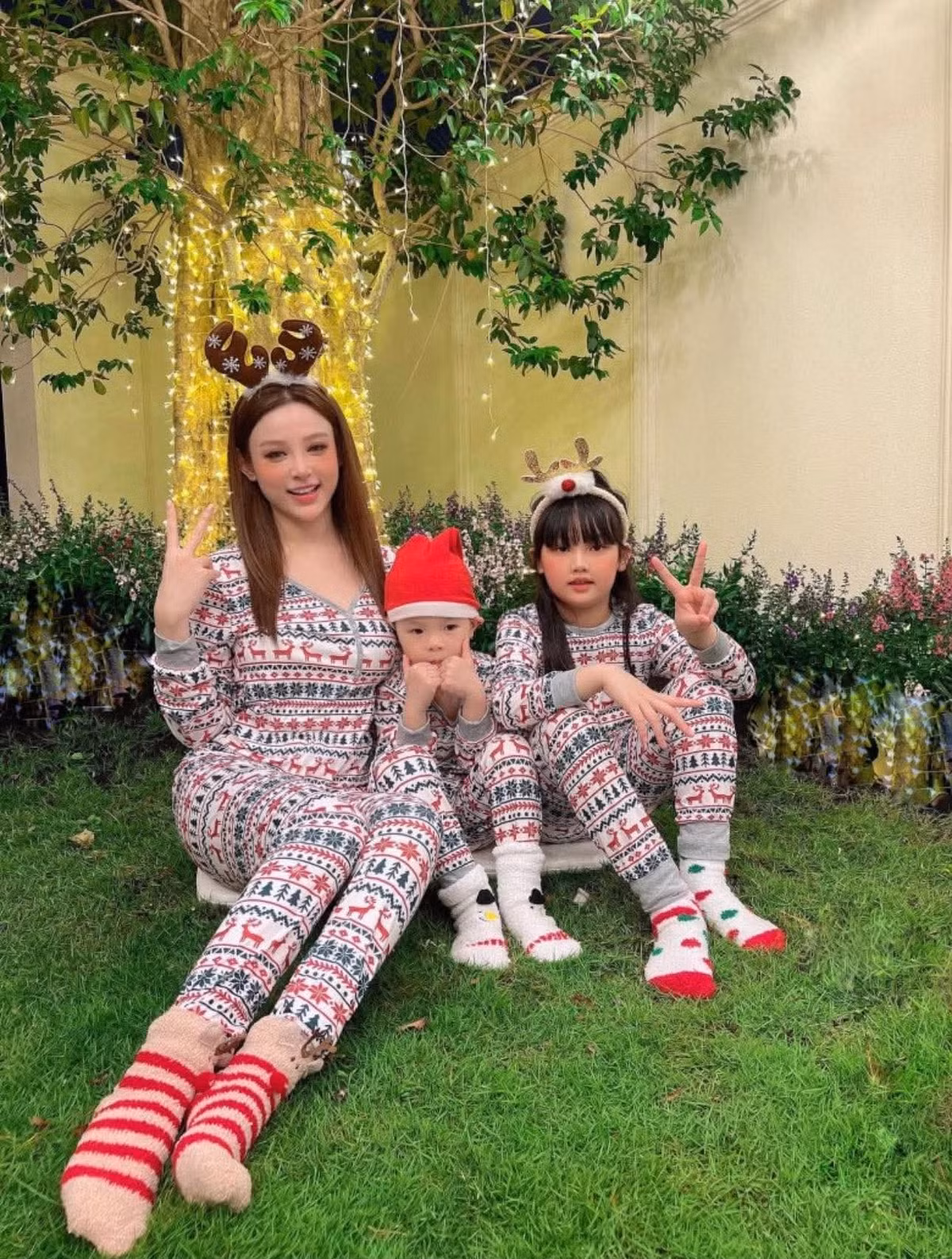 Sau khi kết hôn vào năm 2013, Huyền Baby từng gác lại mọi hoạt động showbiz để chăm sóc gia đình đồng thời tập trung vào công việc kinh doanh. Cô hiện sở hữu cơ sở làm đẹp và thương hiệu thời trang riêng. Ảnh: Người đưa tin