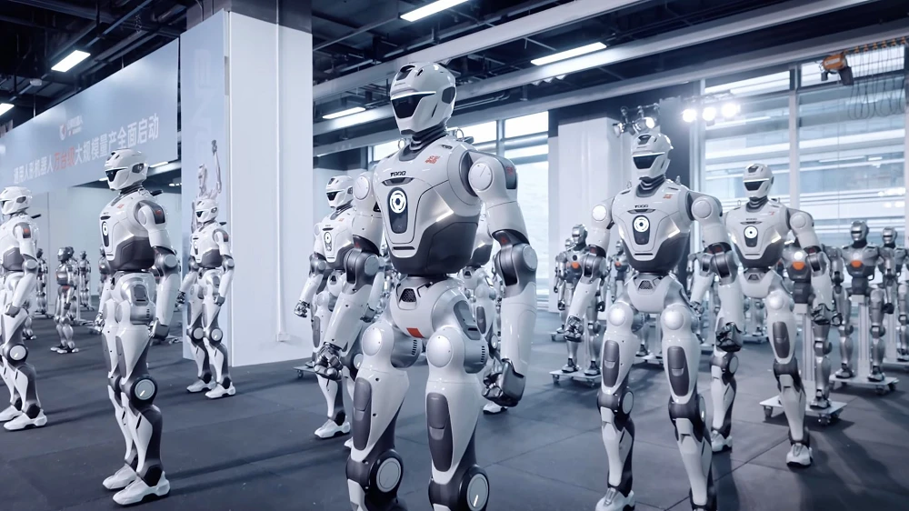 [GALLERY] Trung Quốc tăng tốc robot, 15 phút xuất xưởng 1 máy