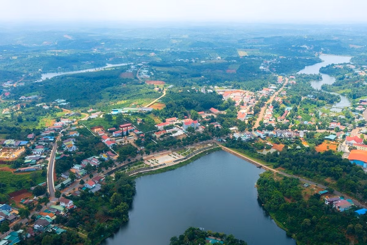 trung-tam-huyen-dak-rlap2.jpg