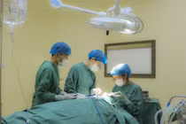 Vết loét nhỏ trên mặt nhiều năm, người phụ nữ phát hiện ung thư da
