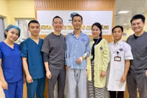 Nội soi ống mềm siêu phức tạp lấy trọn u thực quản dạ dày khó cắt bỏ