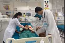Bé 12 tuổi tím tái sau uống thuốc diệt cỏ, ngộ độc hiếm gặp đe dọa tính mạng