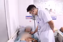 Bác sĩ cảnh báo sốc nhiệt tăng mạnh trong đợt nắng nóng cực đoan