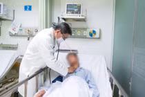 Nắng nóng, bóng đá... trở thành 'mồi lửa' nguy hiểm cho đột quỵ