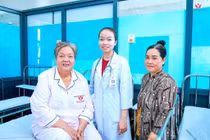 Khó thở sau chuyến xe dài, người phụ nữ suýt tử vong vì 'chết đuối trên cạn'