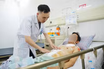 Cắt thực quản, tạo hình ống dạ dày giúp người bệnh ung thư thoát cửa tử