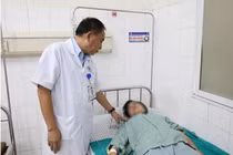 Bác sĩ chỉ dấu hiệu cảnh báo u não nhiều người thường bỏ qua
