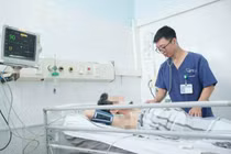 Liên tiếp ca sốc nhiệt nặng  nguy kịch do làm việc ngoài trời giữa nắng gắt