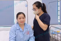 Hơn 50 mũi ong vò vẽ đốt, người bệnh tổn thương gan và cơ