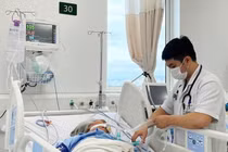 Bác sĩ cảnh báo sai lầm chết người khi tự xử lý rắn độc cắn