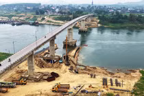 Phú Thọ khẩn trương sửa chữa trụ cầu Sông Lô