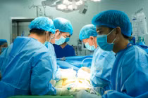 Em trai hiến một phần gan cứu anh ung thư gan giai đoạn nặng