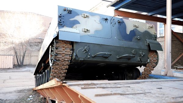 BMP-3 bắt đầu được manh nha vào cuối thập kỷ 1970 như một bước tiếp theo để thay thế các mẫu xe chiến đấu bộ binh trước đó BMP-1 và BMP-2.