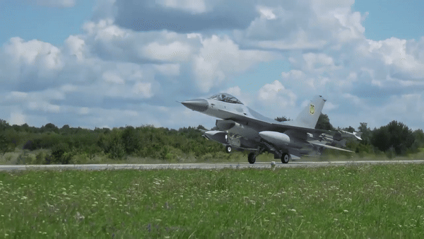 Hy Lạp, Mỹ, Bulgaria và Pháp sau đó cũng tham gia "liên minh F-16" cho Ukraine.