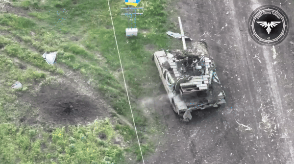 Pháo chính của T-90M có tính năng tự động ngắm, giúp tháp pháo có thể quay để khóa nòng về phía mục tiêu đã chỉ định.
