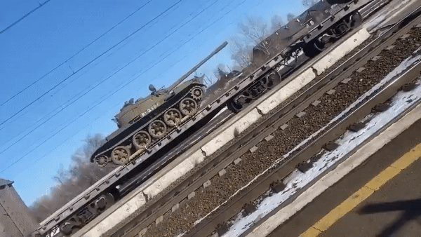 Nga đã tái biên chế hàng loạt xe tăng T-54/55 sau khi nước này chịu thiệt hại lớn về tăng thiết giáp trong xung đột Đông Âu.