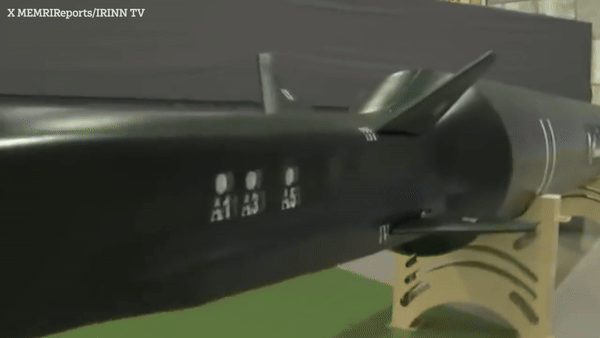 IRGC cũng tuyên bố lần đầu phóng tên lửa đạn đạo siêu vượt âm Fattah-2, phá hủy "radar thuộc hệ thống phòng thủ tên lửa َArrow 2/3" của Israel.
