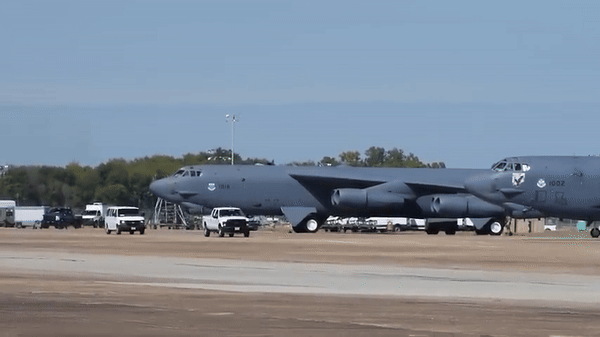 Tính đến năm 2023, Không quân Mỹ đang vận hành một phi đội gồm 76 máy bay ném bom B-52H Stratofortress, chúng tiếp tục đóng vai trò quan trọng trong các hoạt động ném bom chiến lược của Mỹ.