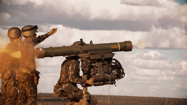 Tên lửa Bolide gắn trong hệ thống có thiết kế tích hợp một con quay hồi chuyển sợi quang, một ngòi nổ gần có khả năng tiêu diệt mọi mục tiêu với xác suất cao.