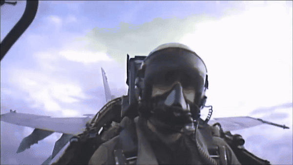 Trọng lượng cất cánh tối đa của F/A-18 Super Hornet lên tới 30 tấn.