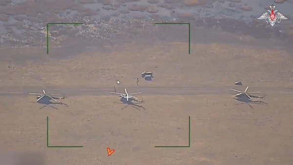 Bộ Quốc phòng Nga đã công bố đoạn video ghi lại cảnh máy bay trực thăng Mi-8 của Quân đội Ukraine bị phá hủy tại khu vực Donetsk.