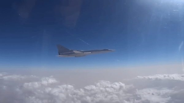 Máy bay ném bom chiến lược Tu-22M3 luôn là dòng khí tài được các đối thủ của Nga theo dõi đặc biệt.
