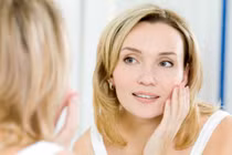 Cách chăm sóc da nhờn những ngày trời nồm