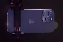 Ảnh thật iPhone 14 Pro màu tím gây thất vọng: Không như quảng cáo?