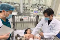 Rơi từ ban công chung cư, bé gái có thể mắc hội chứng sợ độ cao