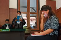 Review chê dịch vụ thẩm mỹ trên mạng, cô gái suýt phải đi tù