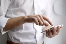 Gọi cảnh sát 2.000 lần quấy rối, người đàn ông bị bắt giam